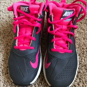 Nike girls basketball shoes